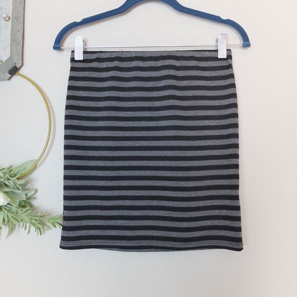 BDG Gray Black Striped Mini Skirt Size Small - Picture 2 of 7